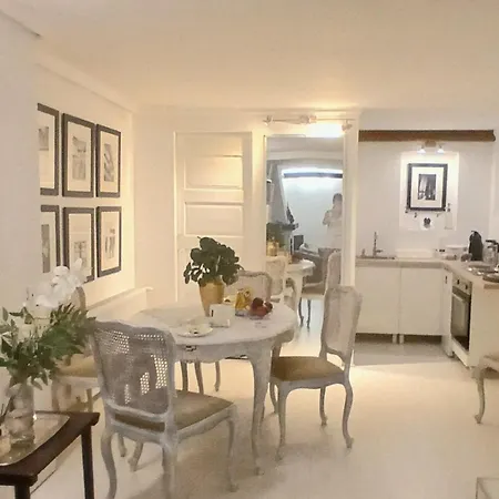 Διαμέρισμα Diner Rose Hill With A Special Offer Βουδαπέστη